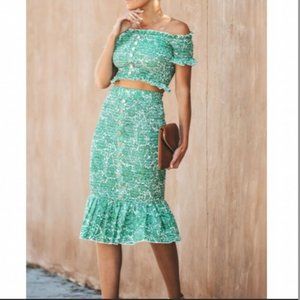 Olivaceous: Green & White Matching top/skirt